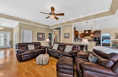 Huddleston House | 4 Bedrooms, 2 Flex Rooms, 4 Full Bathrooms, 2 Half Bathrooms! Spacious Waterfront Home w/Many Amenit