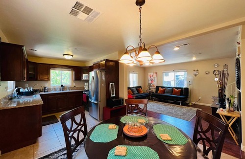 Central San Pedro House | 4 Bedrooms 3 Full Bath hops away from Marina & Beach.
