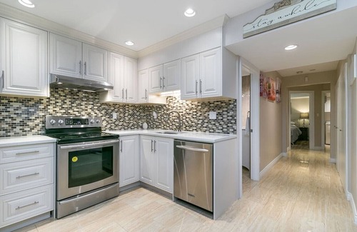 Port Moody Condo | 4-Beds Guest Suite: Comfort, Convenience, Nature