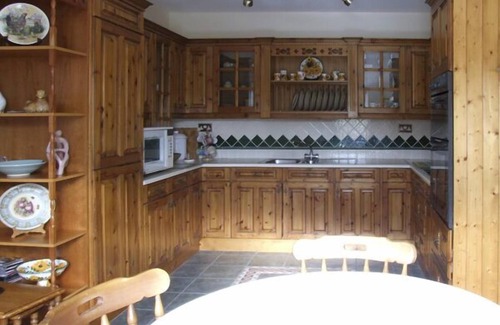 Kenmare Apartment | 4 BELL HEIGHTS APARTMENTS, family friendly in Kenmare, County Kerry