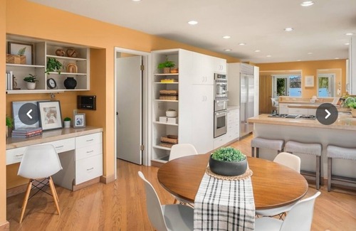 Mercer Island House | 4 BR, 2.5 bath Waterfront House on Mercer Island!