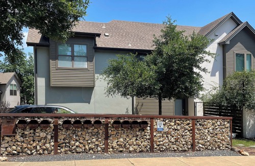 Tarrytown House | 4 BR Home in West Austin - next to park with pool, playground and tennis courts