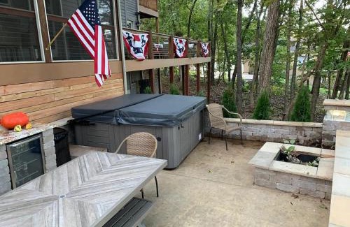 Camdenton House | 4 BR Home on the 17th Green at Old Kinderhook