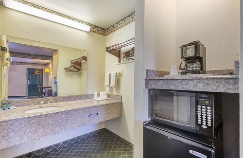 Three Rivers House | 4 Budget-Friendly Units, Free Parking Onsite, Outdoor Pool, Pets Allowed!