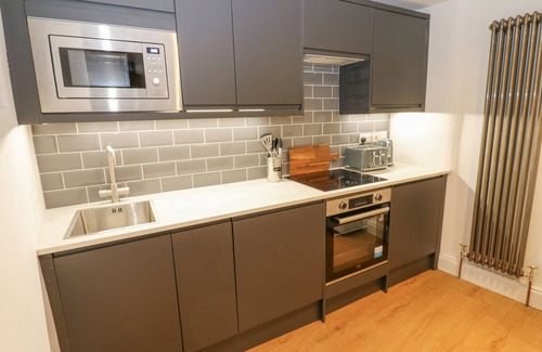 Bowes Cottage | 4 Castle Terrace