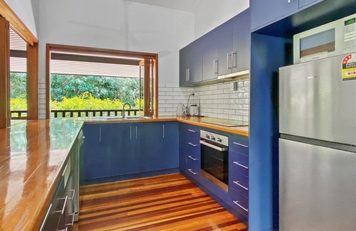 Nelly Bay House | 4 Coleton Court - Large, family holiday home in a quiet location