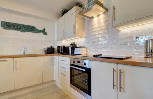 Hele Apartment | 4* GOLD AWARD-WINNING SPACIOUS,STUNNING ANNEXE,BEAUTIFUL SEA VIEWS,GARDEN,WIFI