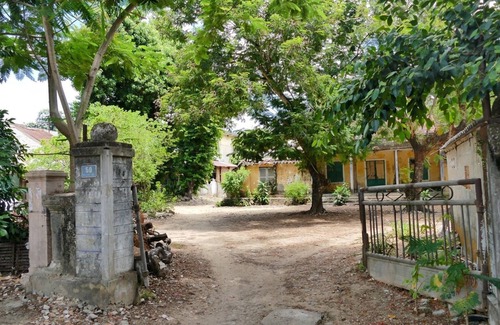 Hue House | 4 guests, 2 beds, 1 bath, a garden
