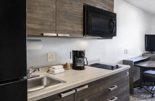 Seven Hills House | 4 Home-Like Rooms w/Cooking Space Near Hidden Falls Park & Amargosa Trailhead