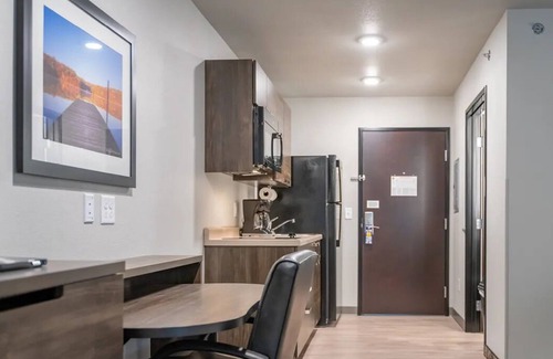 Seven Hills House | 4 Home-Like Rooms w/Cooking Space Near Hidden Falls Park & Amargosa Trailhead