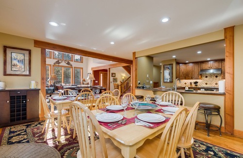 Warrior's Mark House | 4 Masters/Walk to Town/Hot Tub/Great for Multi-Families/Read the Reviews!