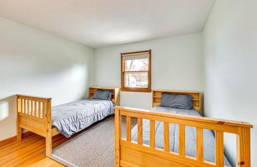 Waterford House | 4 Mi to Beach Furnished Deck at Waterford Home!