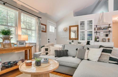 East Falmouth House | 4 Mi to Bristol Beach Cottage with Pond and Deck