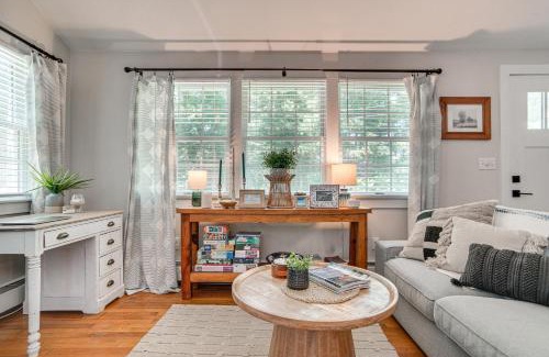 East Falmouth House | 4 Mi to Bristol Beach Cottage with Pond and Deck