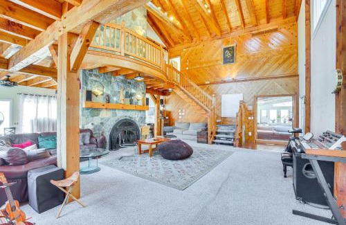 Bethel Apartment | 4 Mi to Danbury Apt with Indoor Pool Access