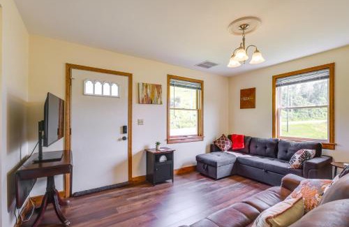 Granville House | 4 Mi to Dtwn Granville Family Home with Deck!