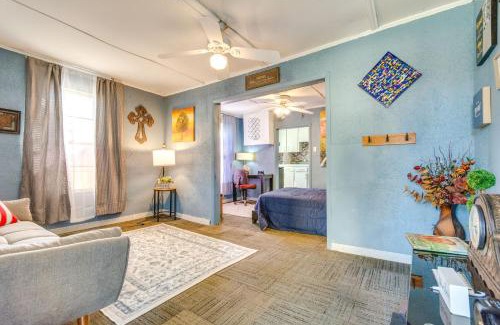North Little Rock Apartment | 4 Mi to Dtwn Little Rock Studio with Porch