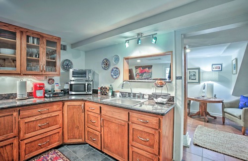 Broadmoor Apartment | 4 Mi to French Quarter: NOLA Apt w/Garden Patio