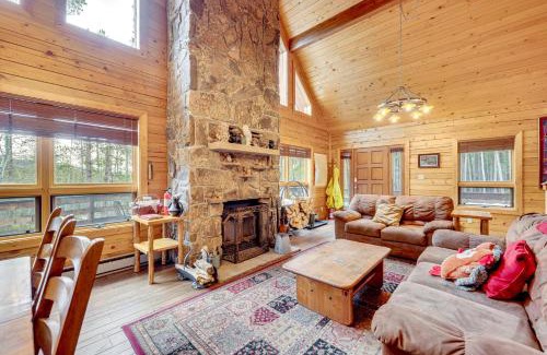 Allenspark House | 4 Mi to RMNP Allenspark Cabin with Wraparound Deck!