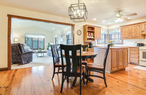 Ronks House | 4 Mi to the Amish Village: Spacious Home w/Deck!