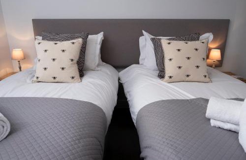 Mortehoe Apartment | 4 Middlecombe - Luxury Apartment at Byron Woolacombe, only 4 minute walk to Woolacombe Beach!