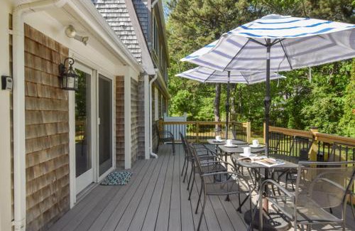 North Eastham House | 4 Mins to Bayside Beaches