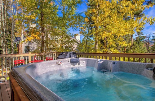 Four O'Clock House | 4 O'Clock Townhome. Steps to Snowflake Lift and Ski In/out