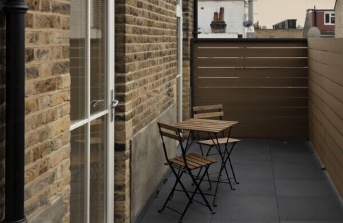 Harringay Apartment | 4 Parkview House - Lucy Suite