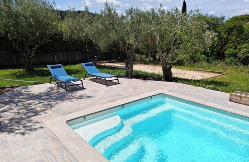 Saint-Bres Apartment | 4-person air-conditioned apartment with swimming pool at the gateway to the Cévennes
