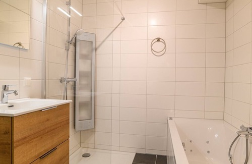 Bruinisse Apartment | 4-person apartment with wellness
