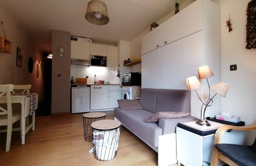 Vielle-Aure Apartment | 4-PERSON APARTMENT WITH MEADOW AND MOUNTAIN VIEWS