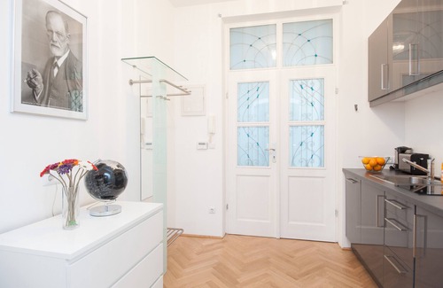 Neulerchenfeld Apartment | 4 Person Apartment Sigmund Freud