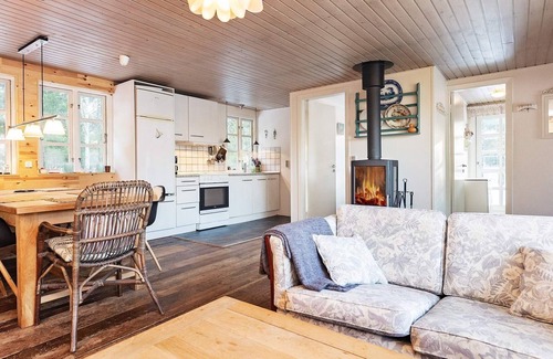 Ho House | 4 person holiday home in Oksbøl