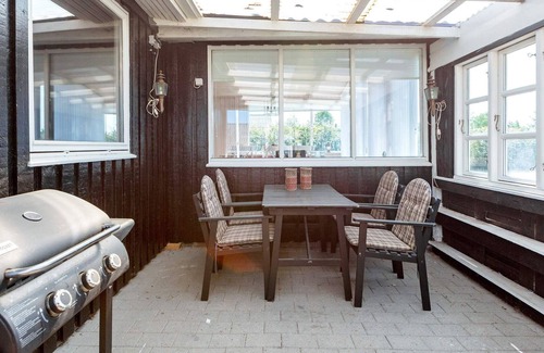 Hou House | 4 person holiday home in Hals