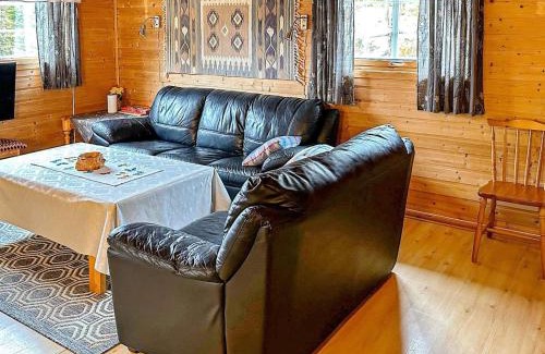 Olden House | 4 person holiday home in Lysøysundet
