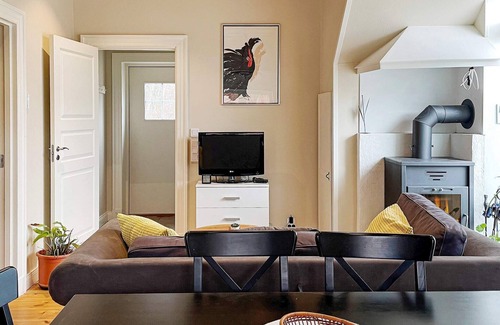 Vaddo House | 4 person holiday home in VÄDDÖ