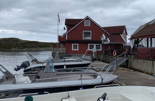 Nautnes Apartment | 4 person holiday home in Tjeldstø