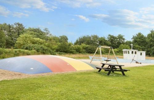 Ho House | 4 person holiday home on a holiday park in Blåvand