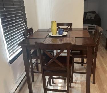 Chicoutimi Apartment | 4 Pièces, stationnement et tennis