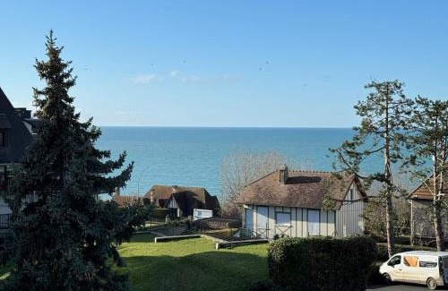 Benerville-sur-Mer Apartment | 4 pieces 80m2, plage 7 mn a pied, parking gratuit