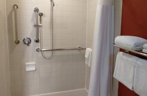 Brookhollow Hotel | 4 Relaxing Units w/Swimming Pool Access Near The Galleria – 10 Mins Drive