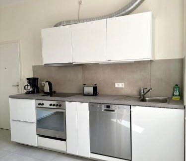 Rheinhausen Apartment | 4 Rooms, free Parking, 25 min to Düsseldorf, 100 Mbps WLAN