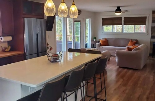 Rideau Lakes Cottage | 4 seasons Lake house- ice fishing and snowmobile trails