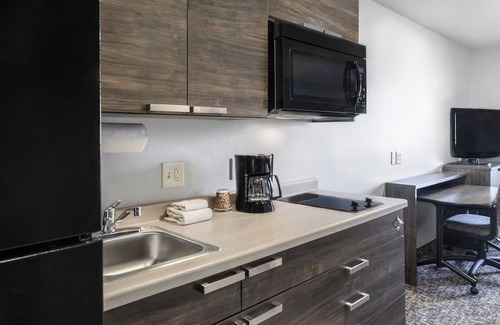 Mitchell Hotel | 4 Serene & Functional Rooms Near Parks & Recreation Areas Perfect for Families
