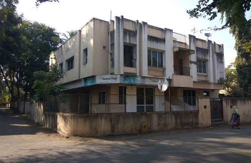 Kothrud House | 4 Single beds Shared stay for family & friends !