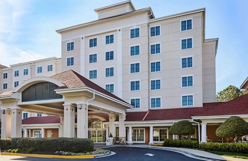 College Park Hotel | 4 Spacious Good-Value Accommodations! Pet-Friendly, Near Georgia Pacific Museum