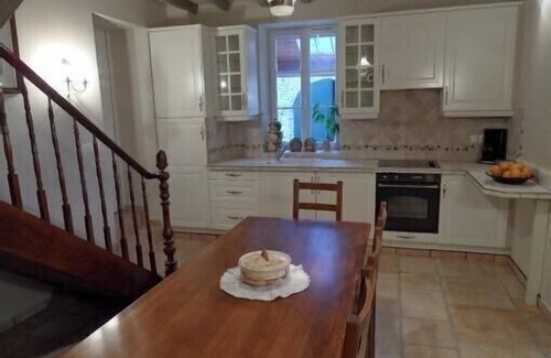 Monein Cottage | 4-star gîte with private heated pool and panoramic views