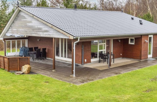 Hvalpsund House | 4 star holiday home in Farsø