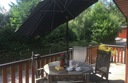 Bridgnorth Cabin | 4 star Lakeside Pine Lodge/Cabin (sauna) in secluded Shropshire setting