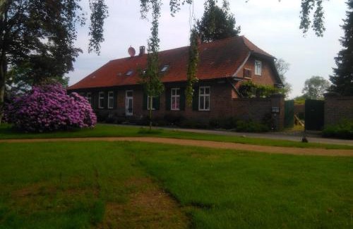 Eutin Apartment | 4 Sterne Wohnen "Zum alten Forsthof" am Schlosspark, App 1 "smuck und groot"
